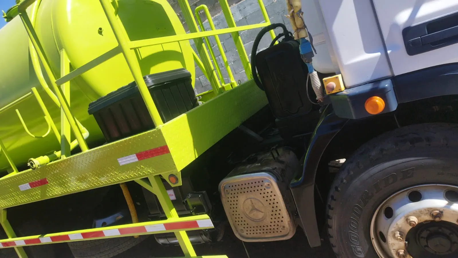 Estanque montado en camión
